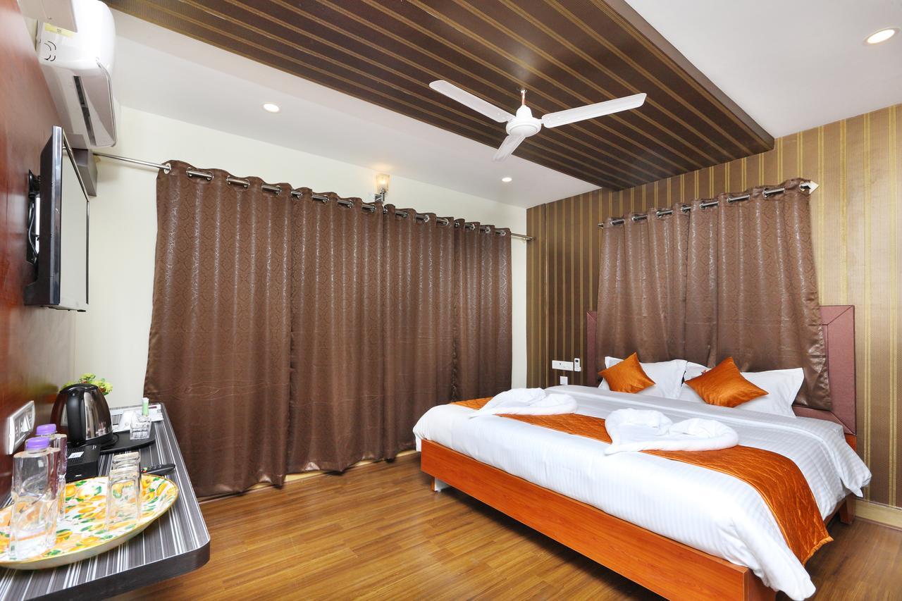 Royal Grand Bed & Breakfast Tambaram Exterior photo